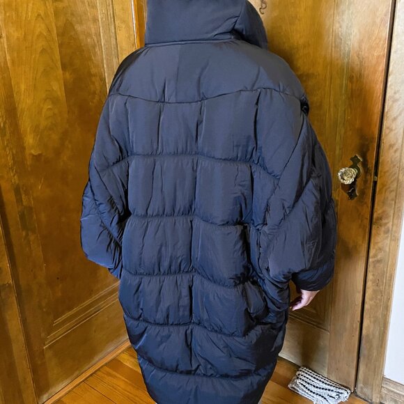 AVAILABLE. "Rare NWT Lululemon LAB Cocoon Coat LIMITED Women's Puffer" - Picture 3 of 13